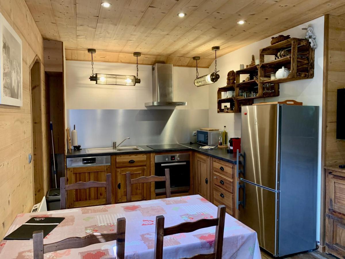 Appartement Avec Jacuzzi Dans Chalet Prive, Grande Terrasse, Parking Gratuit Les Houches Luaran gambar